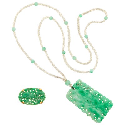 Lot 1107 - Gold and Jade Rabbit Brooch and Carved Jade Pendant with Jade Bead and Seed Pearl Necklace