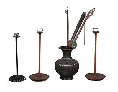 Lot 112 - A Group of Japanese Decorative Items
