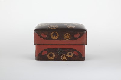 Lot 86 - Japanese Lacquer Box