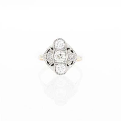 Lot 1103 - Gold, Platinum and Diamond Ring