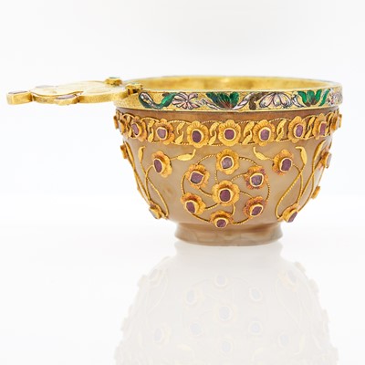 Lot 64 - Russian Jeweled and Enameled Gold-Mounted Agate Charka