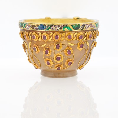 Lot 64 - Russian Jeweled and Enameled Gold-Mounted Agate Charka