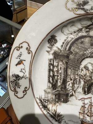 Lot 370 - A Rare Chinese Export Porcelain Plate