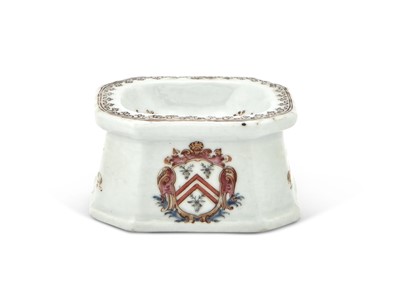 Lot 58 - A Chinese Export Porcelain Armorial Salt