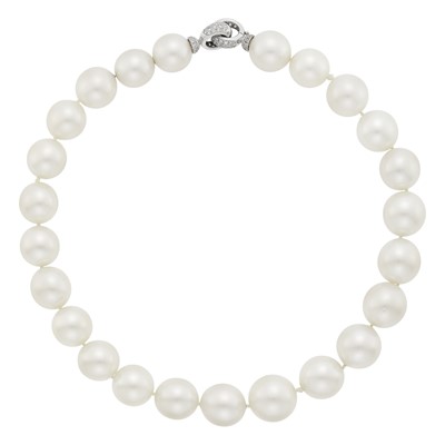 Lot 140 - South Sea Cultured Pearl Necklace with White Gold and Diamond Circle Link Clasp