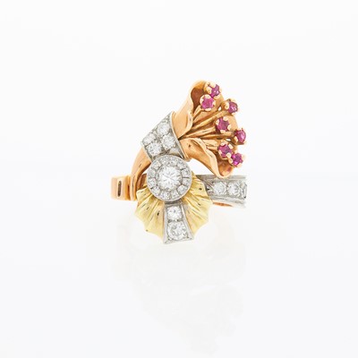 Lot 1043 - Tricolor Gold, Diamond and Ruby Ring