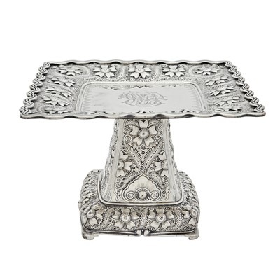 Lot 598 - Tiffany & Co. Sterling Silver Footed Card Tray