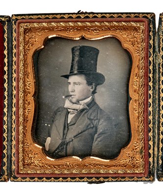 Lot 520 - [DAGUERREOTYPE-PORTRAIT] Three daguerreotypes...