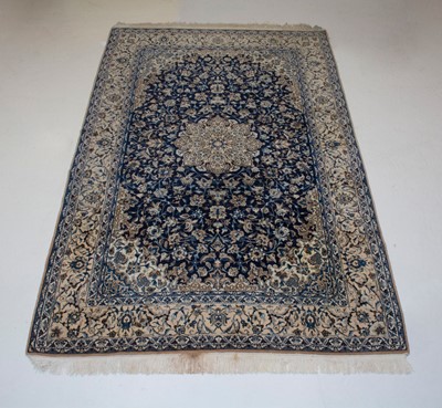 Lot 333 - Nain Carpet