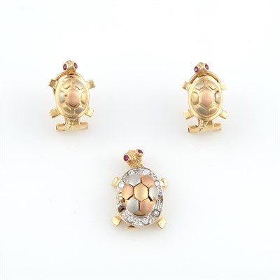 Lot 125 - Gold and Stone Pendant and Two Earrings, 14K 8...