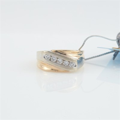 Lot 234 - Diamond Ring, 5 diamonds about 0.50 ct., 14K 7...