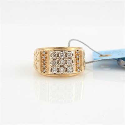 Lot 236 - Diamond Ring, 19 diamonds about 0.85 ct., 14K...