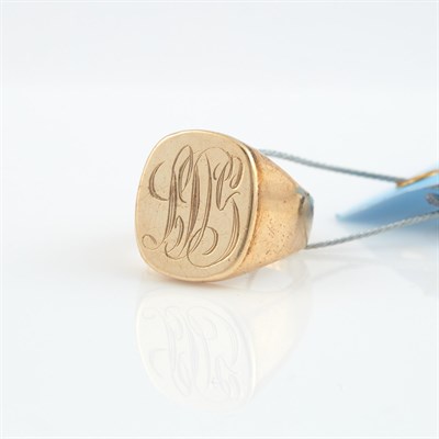 Lot 245 - Gold Ring, 10K 9 dwt.