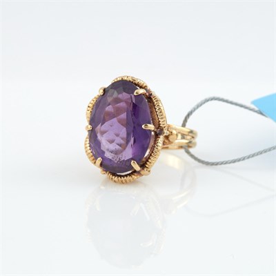 Lot 246 - Gold and Stone Ring, 14K 7 dwt. all