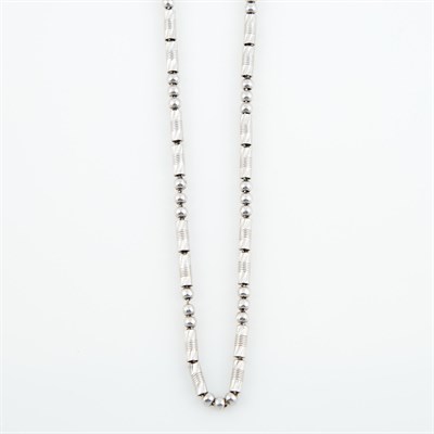 Lot 563 - Gold Neck Chain, Platinum 19 dwt.