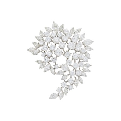 Lot 71 - White Gold and Diamond Cluster Pendant-Brooch