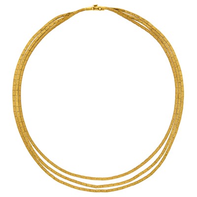 Lot 1161 - Triple Strand Gold Link Necklace