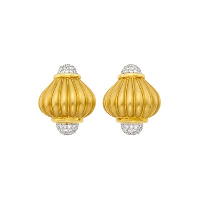 Lot 134 - Angela Cummings Pair of Gold and Diamond Earclips