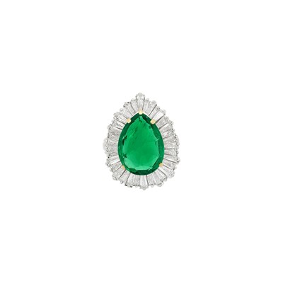 Lot 235 - Van Cleef & Arpels Platinum, Emerald and Diamond Ring and Diamond Guard Ring