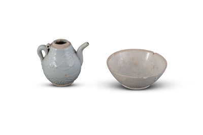 Lot 1081 - A Chinese Qingbai Wine Pot