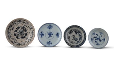Lot 1082 - A Group of Chinese and Soutehast Asian Export Blue and White Dishes