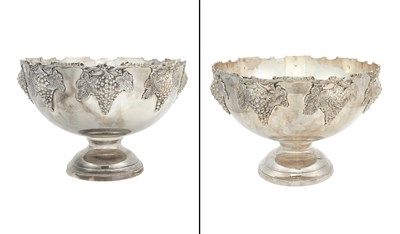 Lot 1094 - Pair of American Silver-Plated Punch Bowls