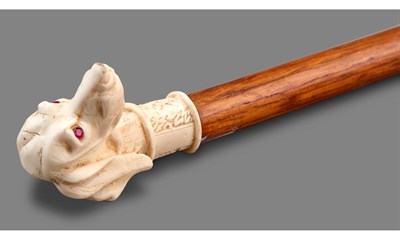 Lot 1140 - Novelty Resin Hound Form Cane Handle