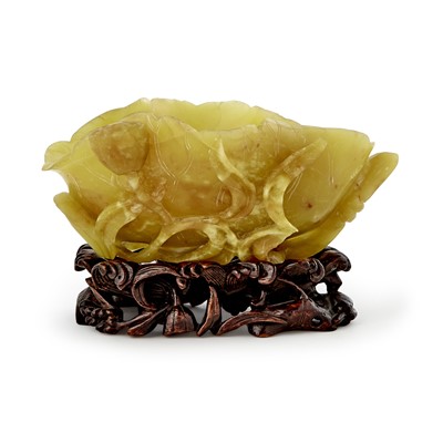 Lot 490 - A Chinese Citrine Brush Washer