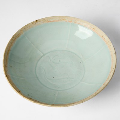 Lot 200 - A Chinese Qingbai Incised Ribbed Bowl
