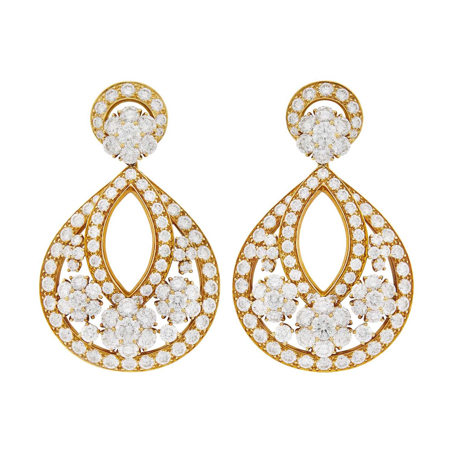 Lot 192 - Van Cleef & Arpels Pair of Gold and Diamond '