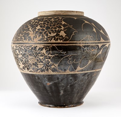 Lot 321 - An Exceptional Chinese Cizhou Sgraffiato Jar