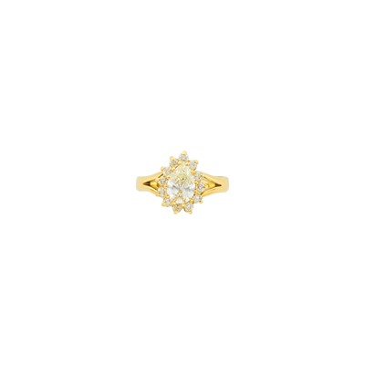 Lot 1219 - Gold and Diamond Ring