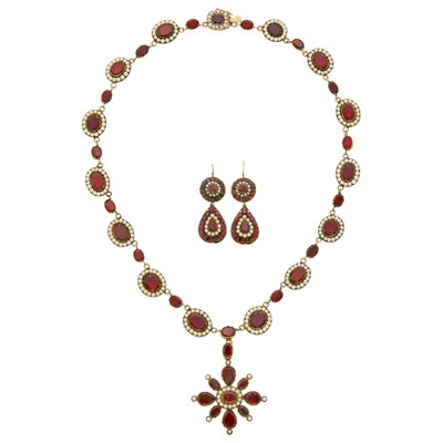 Lot 1110 - Georgian Low Karat Gold, Foil-Backed Garnet and Split Pearl Necklace and Pair of Pendant-Earrings
