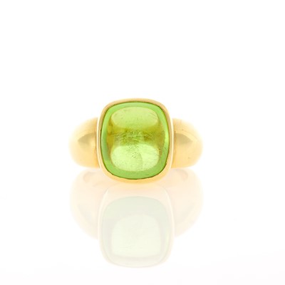 Lot 2028 - Gold and Peridot Ring