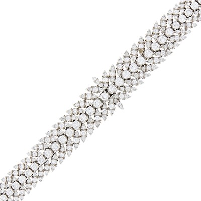 Lot 118 - White Gold and Diamond Bracelet