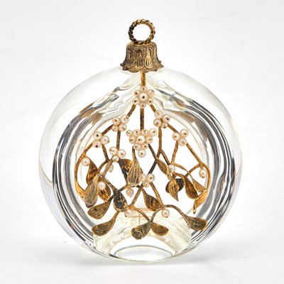 Lot 462 - Steuben Gilt-Metal Mounted Glass Ornament Sculpture