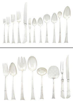 Lot 522 - Tiffany & Co. Sterling Silver "Linenfold" Pattern Flatware Service
