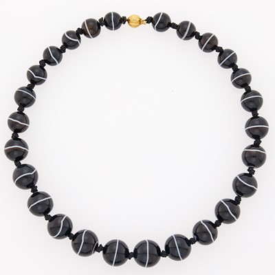 Lot 1270 - Banded Agate Bead Necklace with Gold Clasp