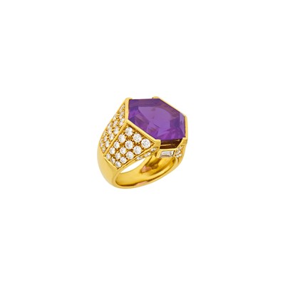Lot 24 - Gold, Amethyst and Diamond Ring