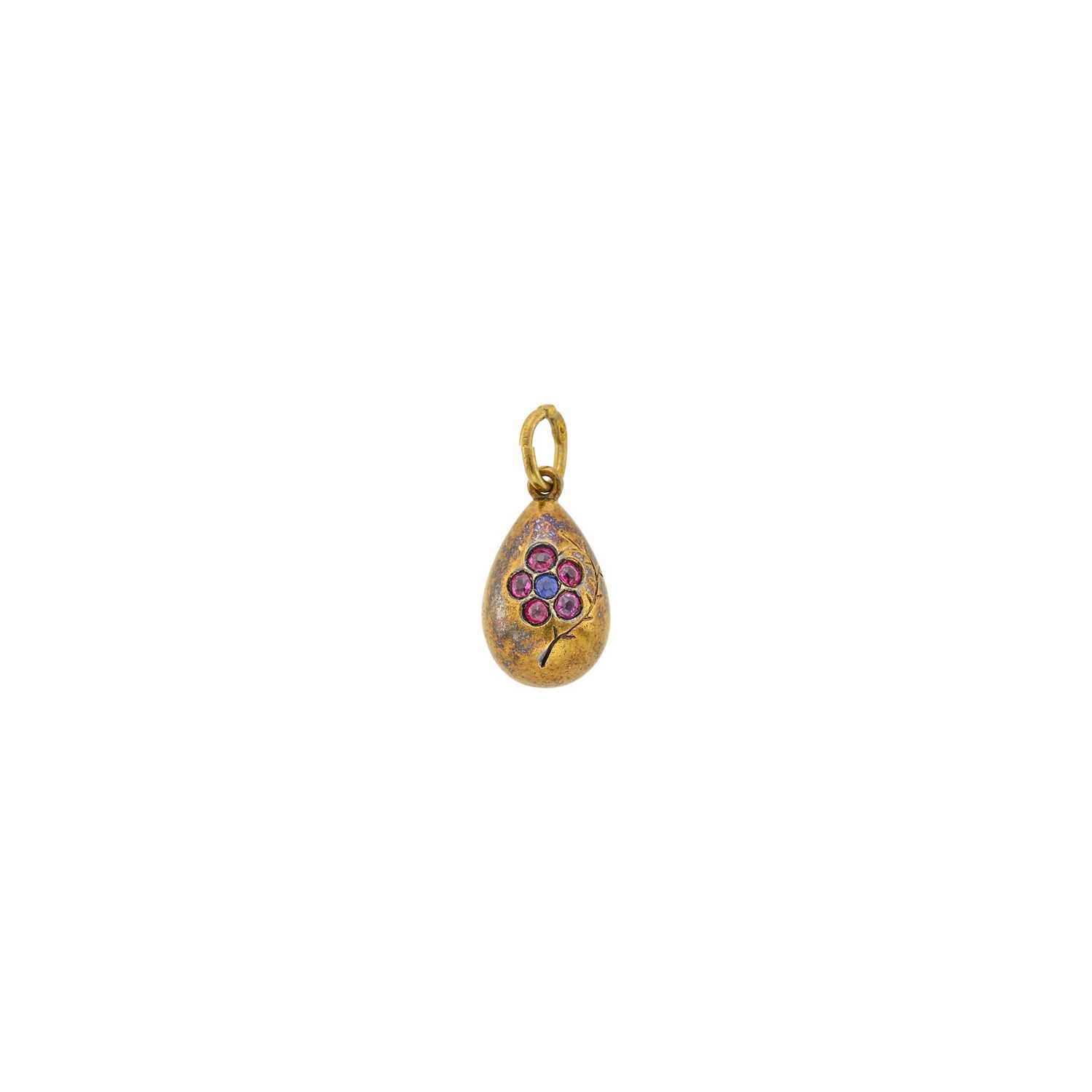 Lot 85 - Russian Gem-Set Gold Egg Pendant