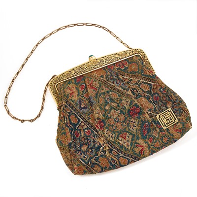 Lot 2110 - Antique Gold, Cabochon Emerald and Fabric Purse, France, with Carrying Chain