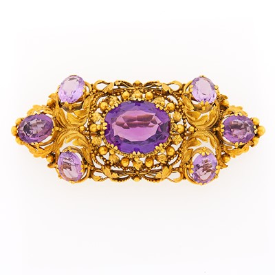 Lot 2112 - Antique Gold and Amethyst Brooch
