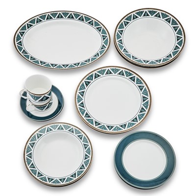 Lot 124 - Christian Dior "Contessa" Pattern Porcelain Dinner Service
