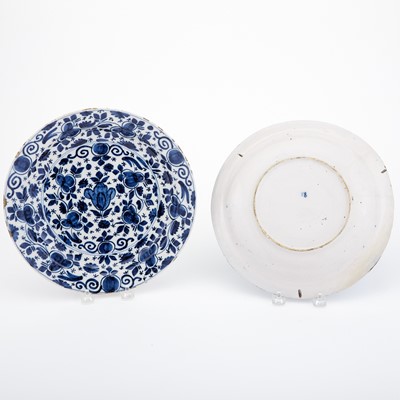 Lot 306 - Pairs of Dutch Delft Blue and White Chargers