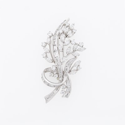 Lot 2224 - Van Clief Platinum and Diamond Brooch