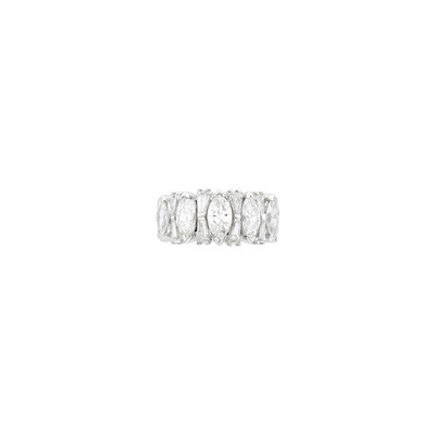 Lot 1127 - Platinum and Diamond Band Ring