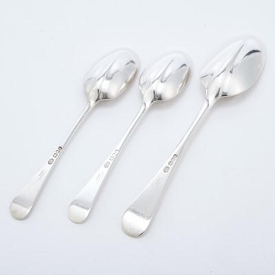 Lot 191 - Elizabeth II Sterling Silver Partial "Hanoverian" Pattern Flatware Service