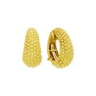 Lot 1175 - David Webb Pair of Gold Hoop Earclips