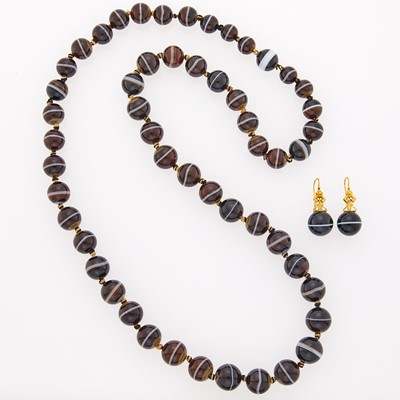 Lot 2133 - Gold and Banded Agate Bead Necklace and Pair of Earrings