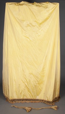 Lot 387 - Group of Curtains